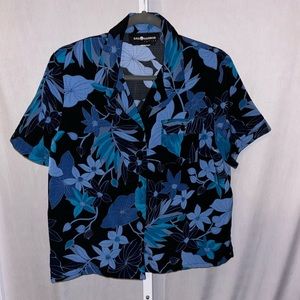 Vintage Sag Harbor Petite Blue Hawaiian Button Up Large